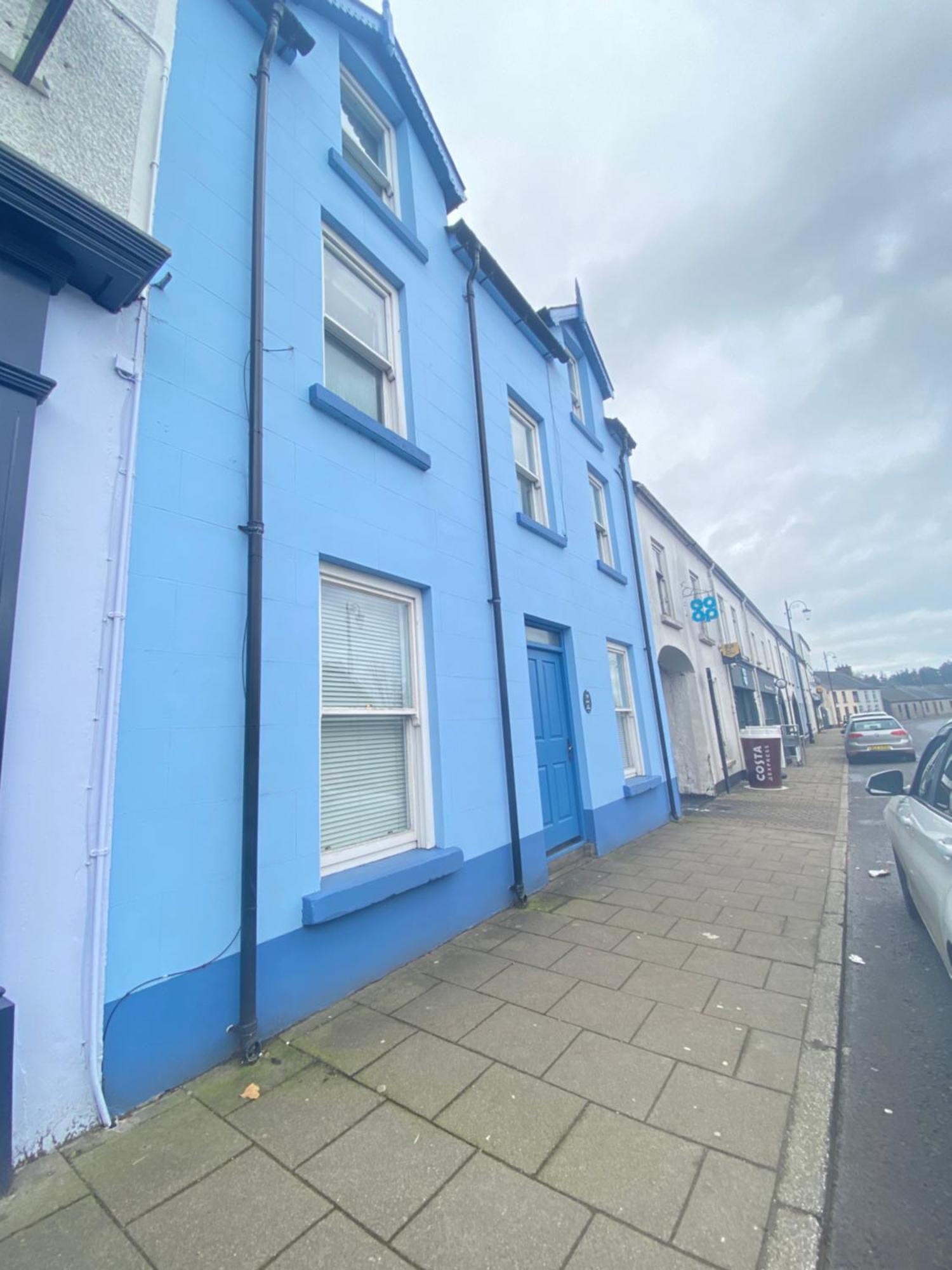 The Blue House Apartments Bushmills Bagian luar foto